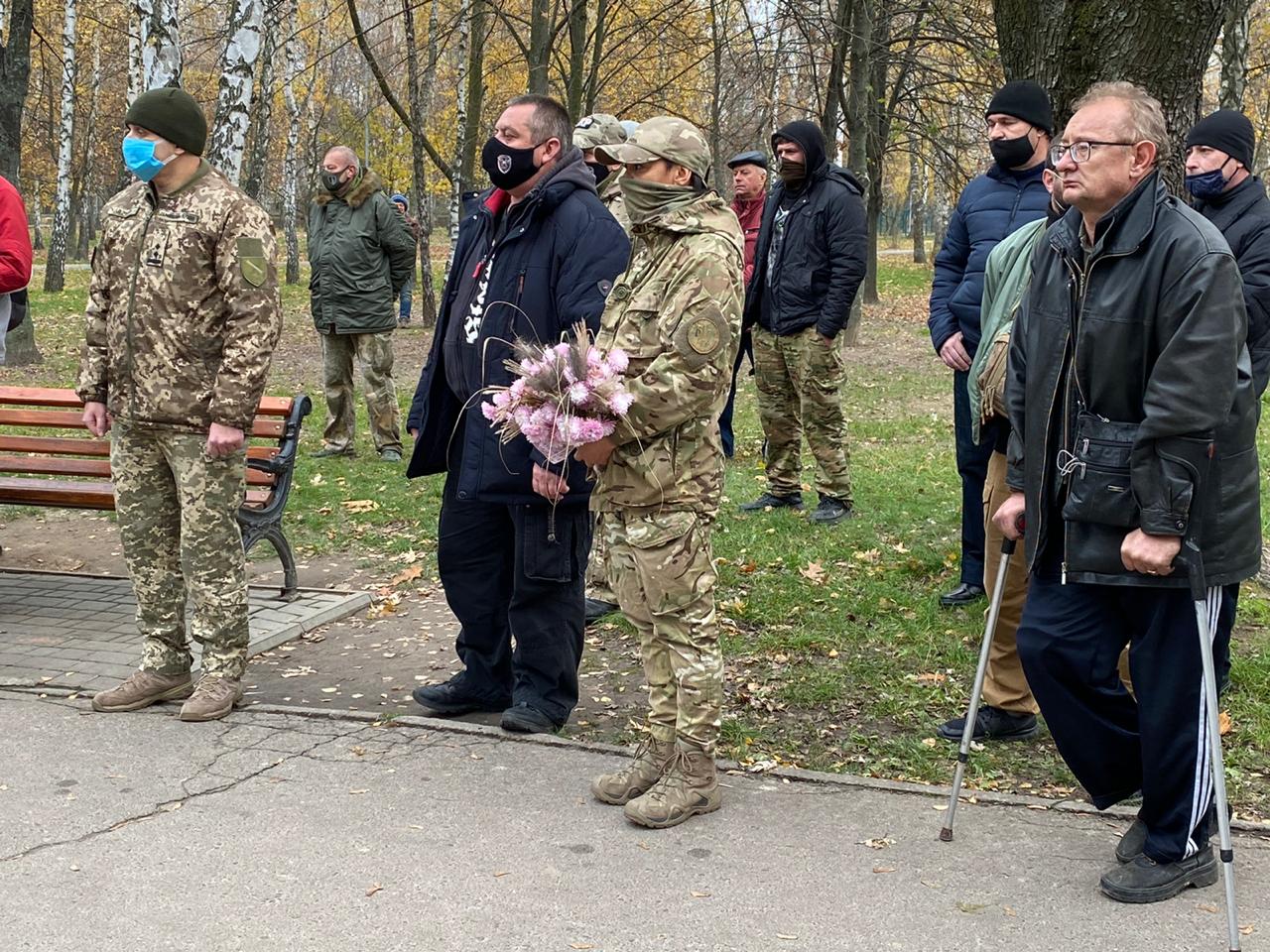 на київщині висадили яблуневу алею в пам’ять жінок-захисниць, які загинули на сході